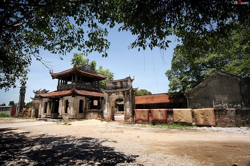 Cổng Tam quan chùa Đậu Thường Tín